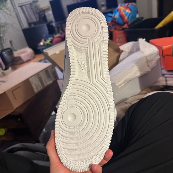 White Air Force 1 ‘07 - Picture 3 of 4